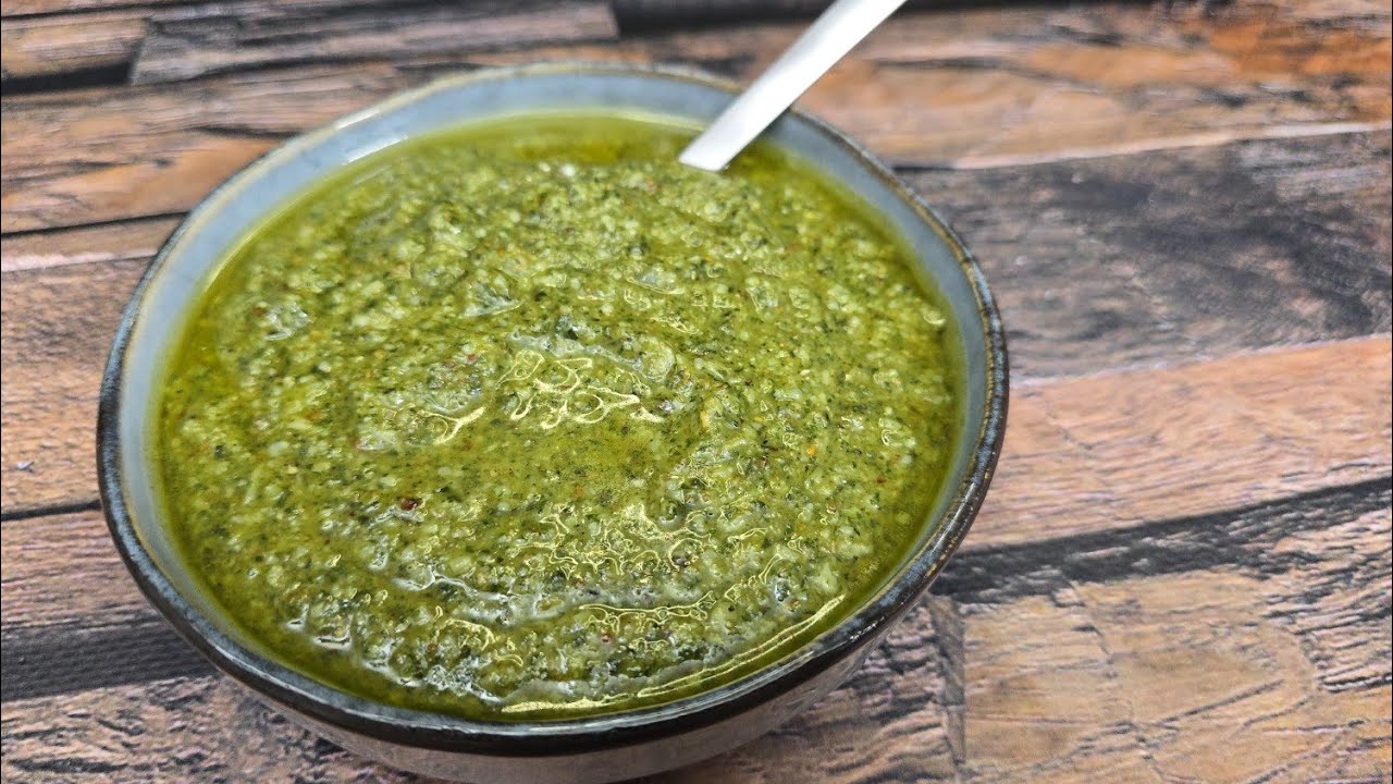 Basil Pesto - The Easiest Homemade Pesto alla Genovese (Aussie Pub Series)